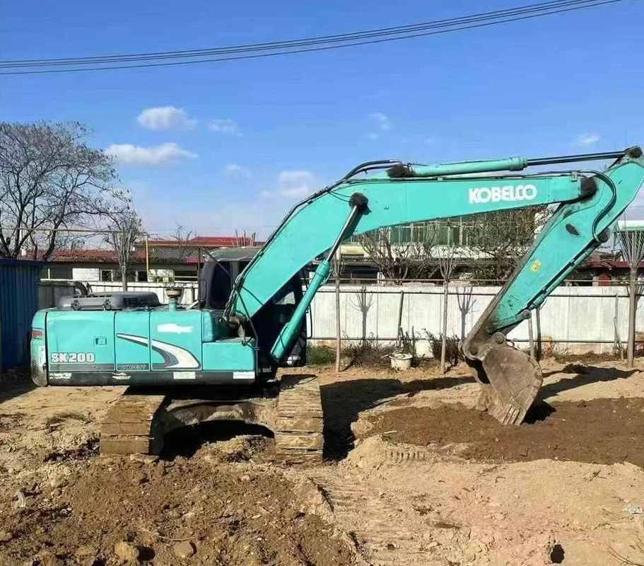 Использованный экскаватор Kobelco SK200-8 для продажи - надежный и эффективный