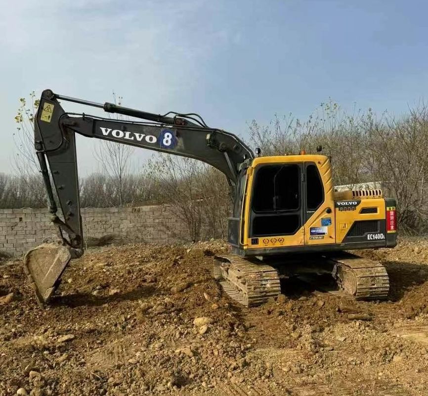 Использованный экскаватор Volvo EC140 в отличном состоянии, готов к быстрому мировому отправлению.