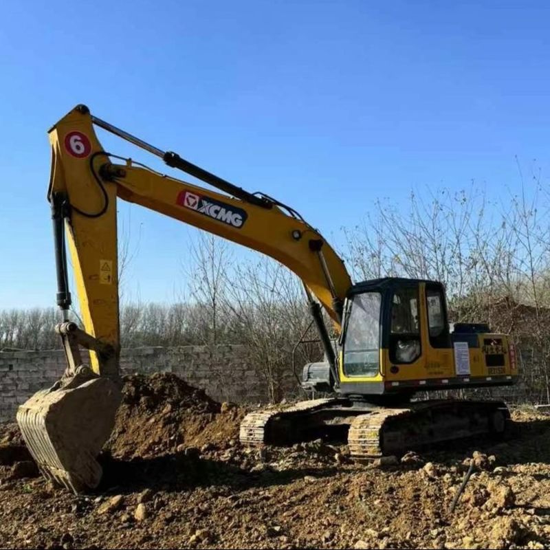 Использованный XCMG 215D 20 тонн экскаватор с ползучей ручкой Тяжелая промышленная строительная машина для копания