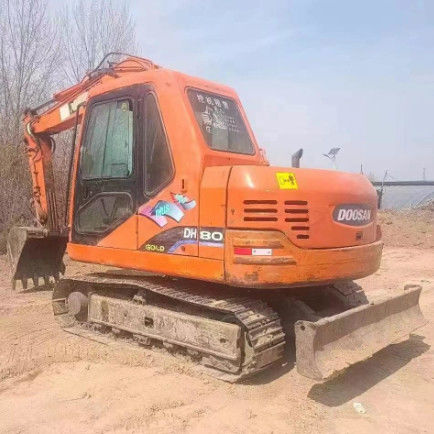Использованный мини экскаватор Doosan DH80 мощностью 8 тонн для ландшафтного обслуживания