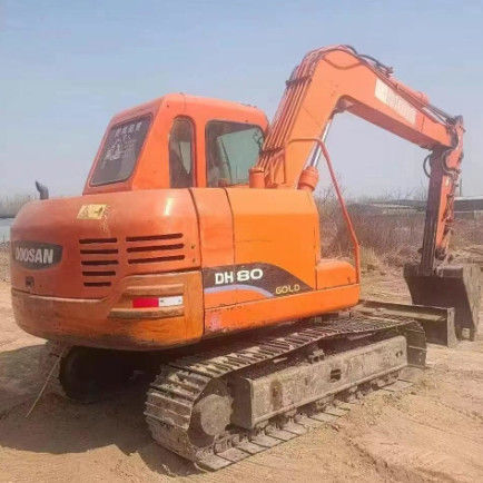 Использованный мини экскаватор Doosan DH80 мощностью 8 тонн для ландшафтного обслуживания
