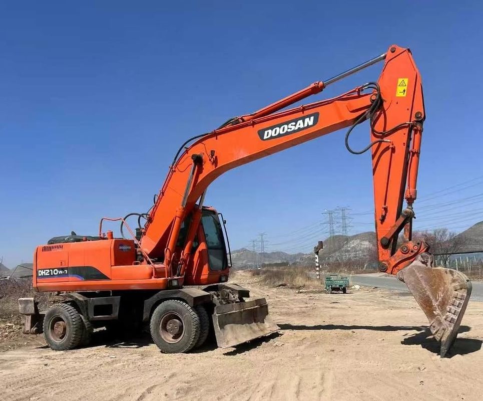 Использованный колесный экскаватор Doosan DH210 с гидравлическим приводом, высокое качество, подержанная строительная машина