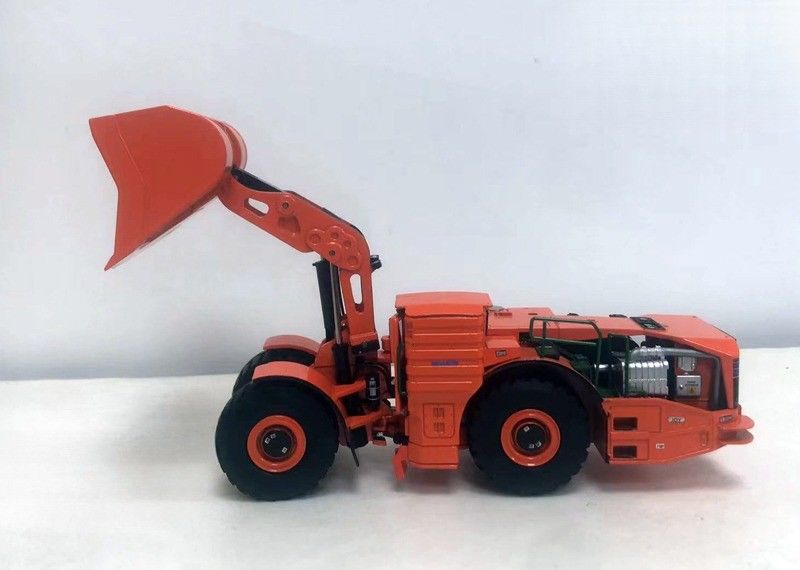 Komatsu WX220H 1:50 Гибридный подземный погрузчик Сплавный машиностроитель