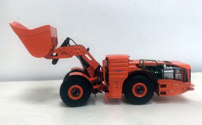 Komatsu WX220H 1:50 Гибридный подземный погрузчик Сплавный машиностроитель