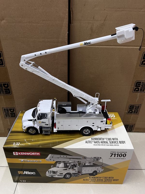 DM 1/32 Kenworth T380 Воздушная рабочая платформа Грузовик Сплав строительного транспортного средства модели 71100