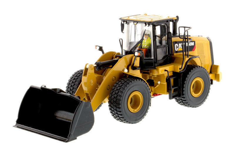 Diecast Masters DM CAT 950M Wheel Loader 1:50 Scale Diecast Engineering Model 85914
