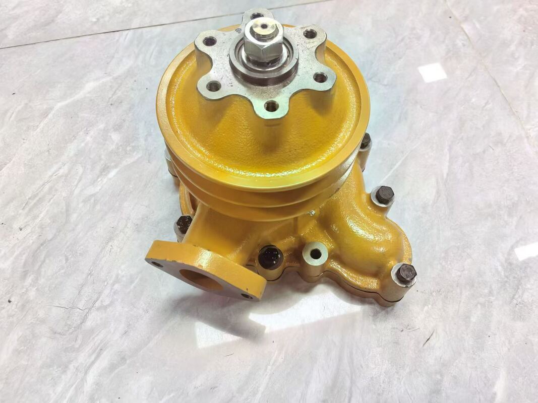 6114-61-1101 Водный насос Komatsu 4D130 S4D130 GD500 Grader D50P-16 Запчасти двигателя